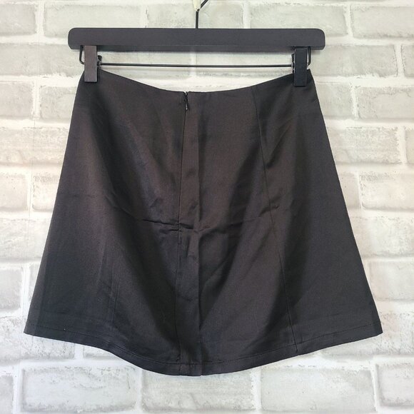 Commense Black Satin Mini Skirt Size XS NEW Classic Party Night Out - Picture 2 of 6